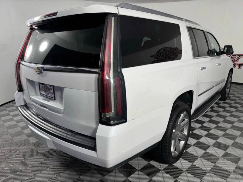 2019 Cadillac Escalade ESV Luxury