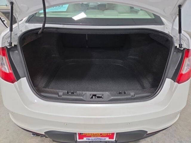 2011 Ford Taurus SEL