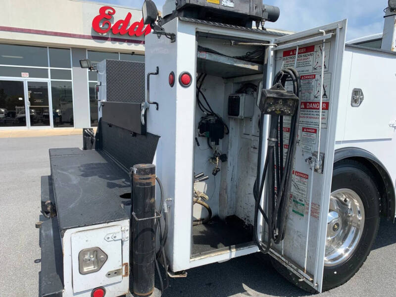 2004 Ford F-650 Super Duty
