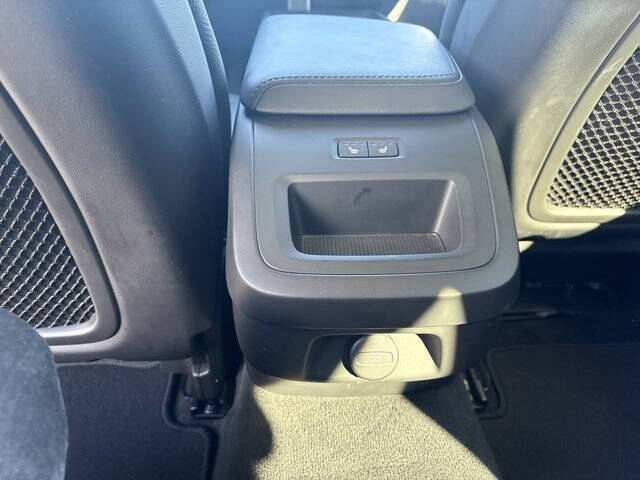 2025 Volvo V60 Cross Country B5 Plus