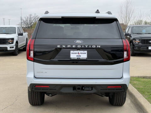 2026 Ford Expedition Active
