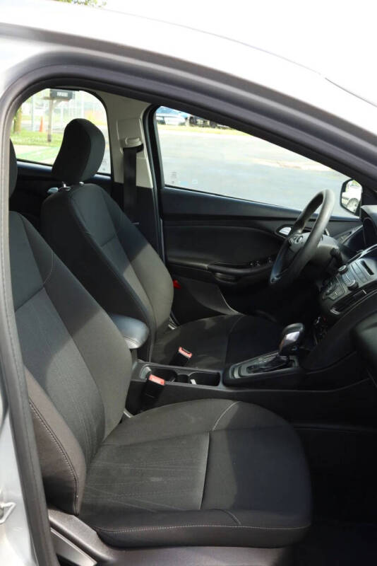 2017 Ford Focus SE