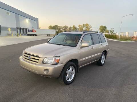 2005 Toyota Highlander for sale at Clutch Motors in Lake Bluff IL