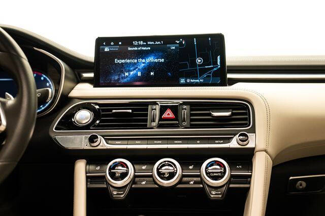 2023 Genesis G70