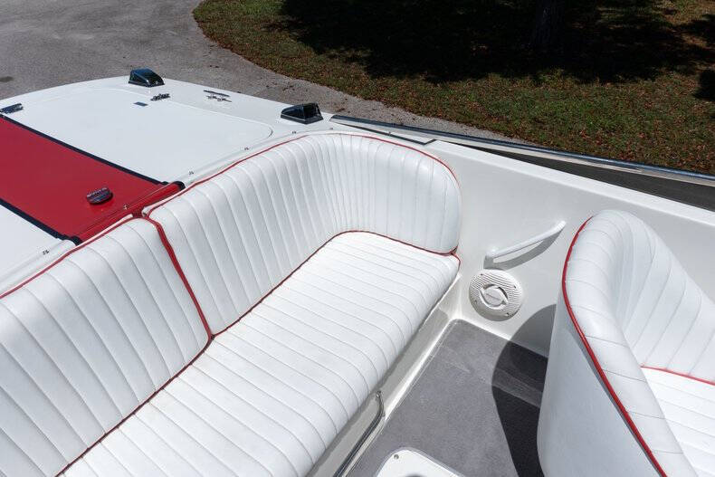 1994 Donzi Marine Classic 22