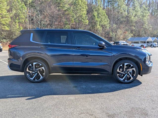 2023 Mitsubishi Outlander SE