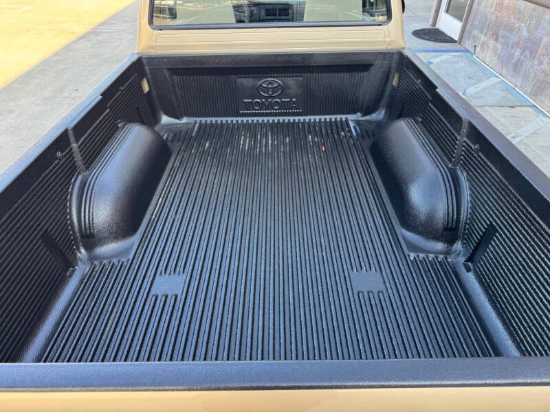 2003 Toyota Tacoma Prerunner photo 18