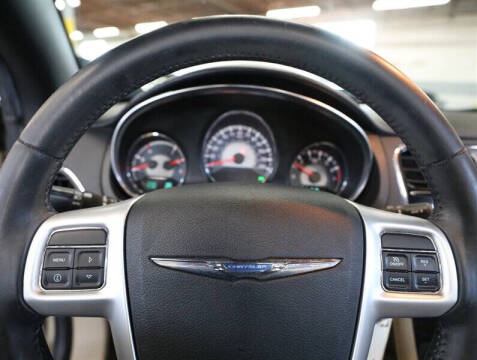 2013 Chrysler 200 Touring