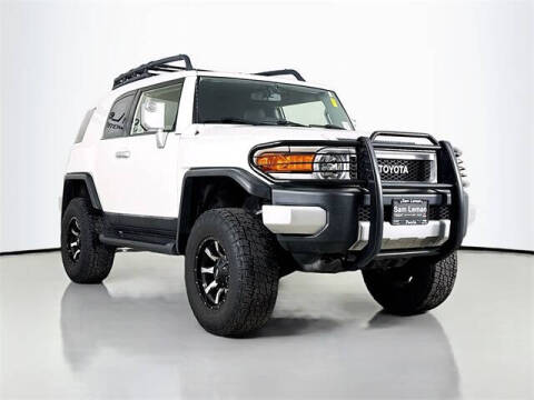 2014 Toyota FJ Cruiser for sale at Sam Leman Chrysler Jeep Dodge of Peoria in Peoria IL