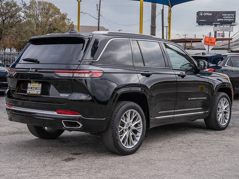 2022 Jeep Grand Cherokee Summit