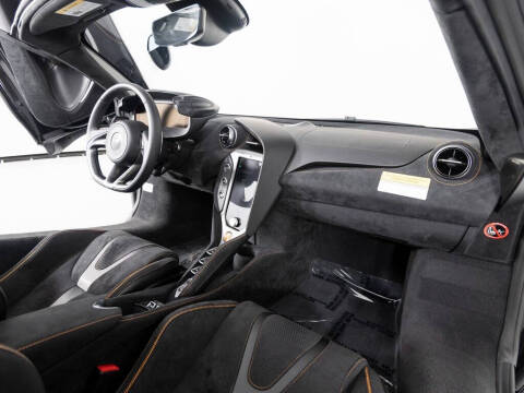 2025 McLaren 750S Spider