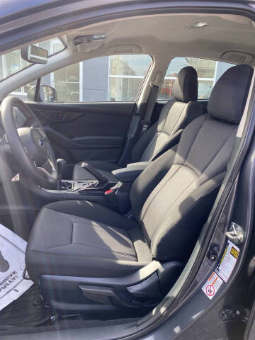 2019 Subaru Impreza 2.0i