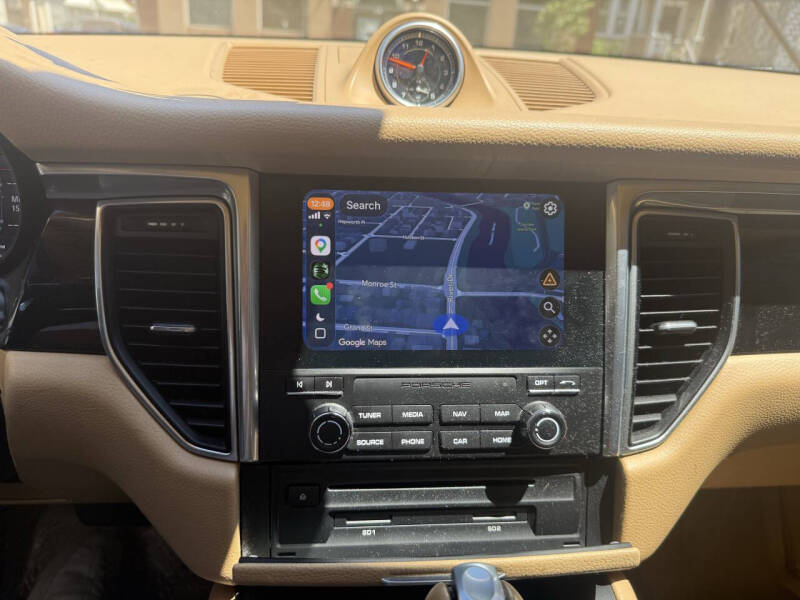 2017 Porsche Macan