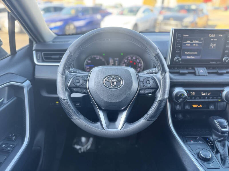 2021 Toyota RAV4 Hybrid XLE