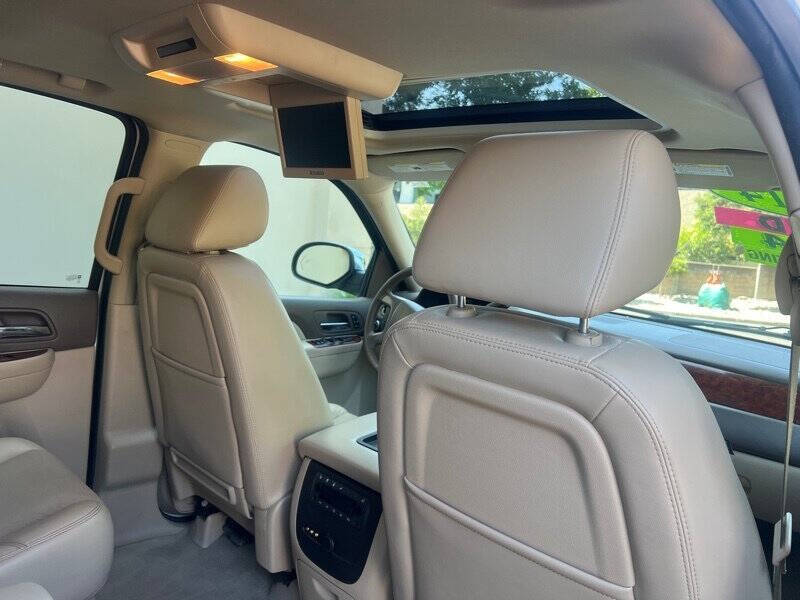 2014 Chevrolet Suburban LTZ