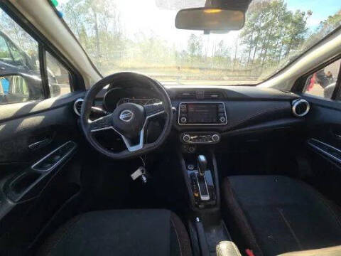 2020 Nissan Versa SR