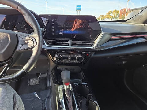 2025 Chevrolet Trax RS