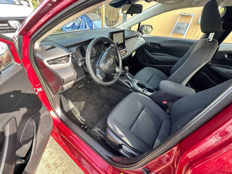 2025 Toyota Corolla LE