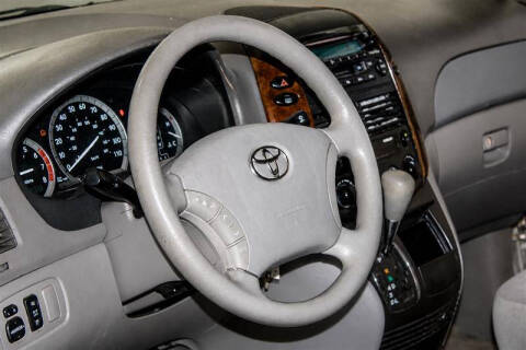 2005 Toyota Sienna