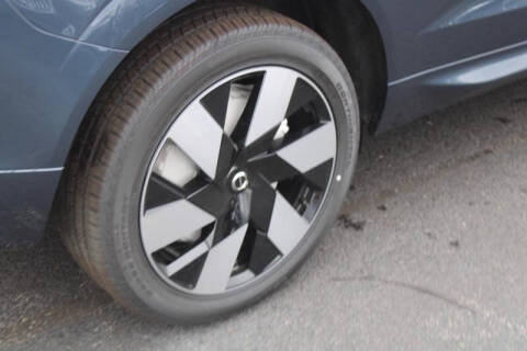 2025 Volvo XC60 T8 Plus Dark Theme