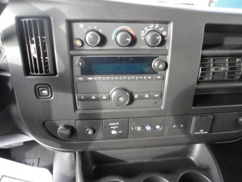 2024 GMC Savana LT 2500