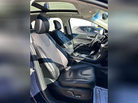 2017 Ford Edge Titanium