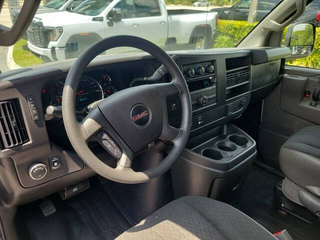 2025 GMC Savana 2500