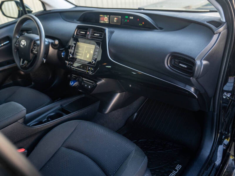 2020 Toyota Prius LE AWD-e