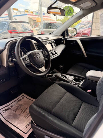 2015 Toyota RAV4 LE