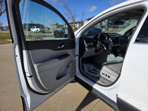 2017 GMC Acadia SLT-1