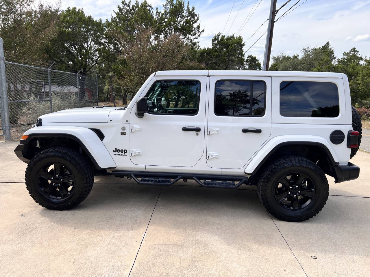 Used Car 2019 Jeep Wrangler Unlimited  Sahara Altitude 4x4 4dr Suv For Sale Under $30,000 In Austin, Texas