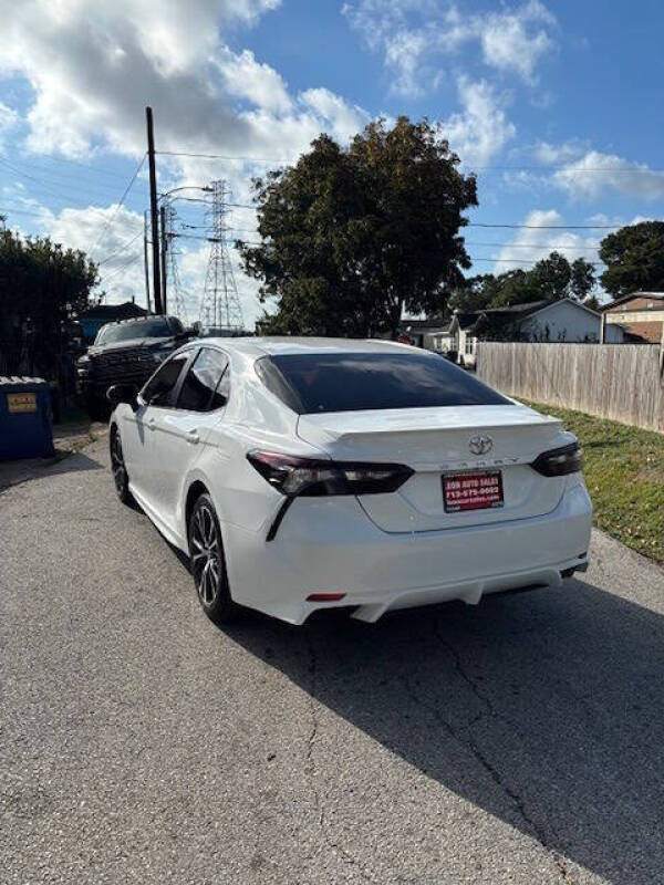 2018 Toyota Camry SE