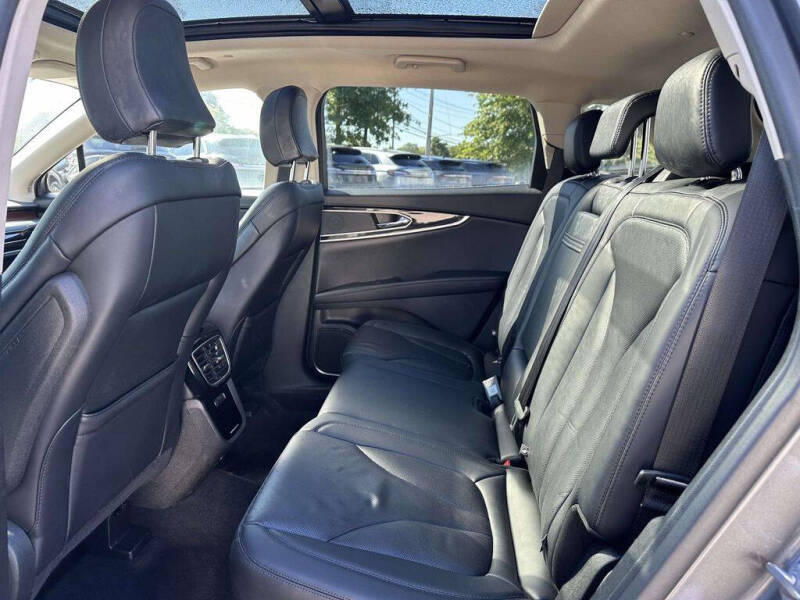 2022 Lincoln Nautilus Reserve