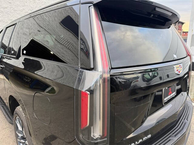 2023 Cadillac Escalade ESV Sport