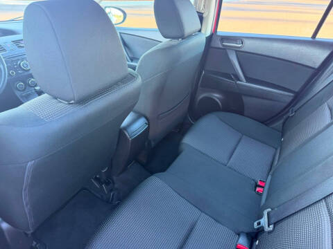 2013 Mazda MAZDA3 i Touring