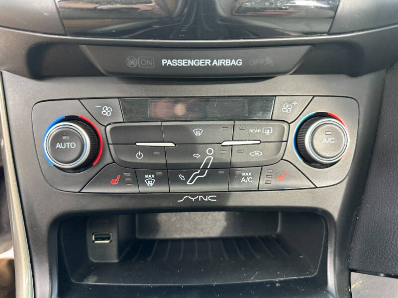 2018 Ford Focus Titanium