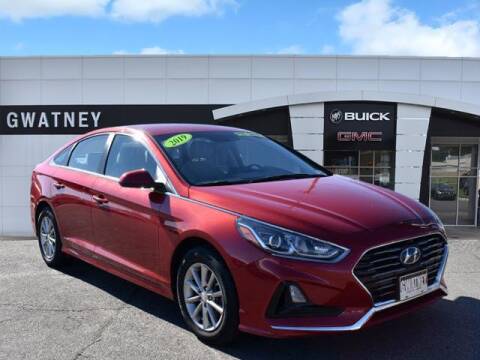 2019 Hyundai Sonata for sale at DeAndre Sells Cars in North Little Rock AR