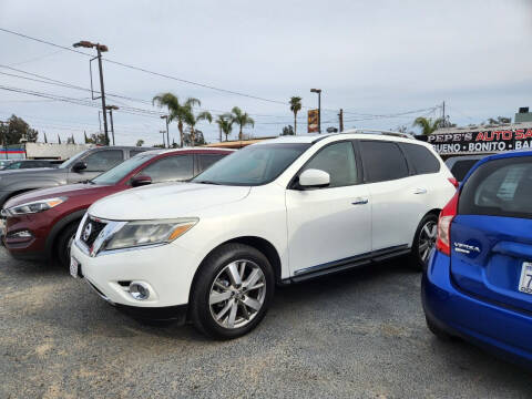 2013 Nissan Pathfinder for sale at E and M Auto Sales in Bloomington CA