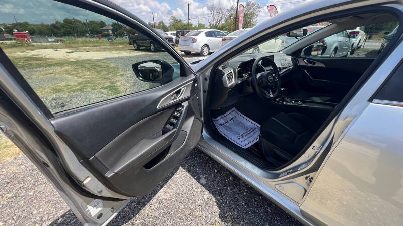 2017 Mazda MAZDA3 Sport