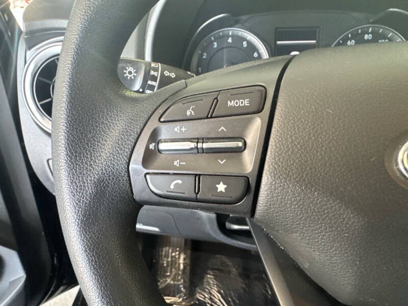 2023 Hyundai Kona SE