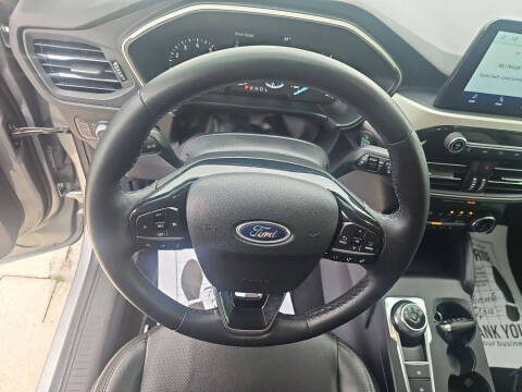 2022 Ford Escape SEL