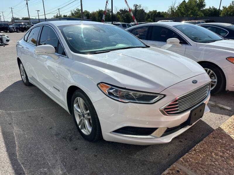 2018 Ford Fusion Hybrid SE's photo