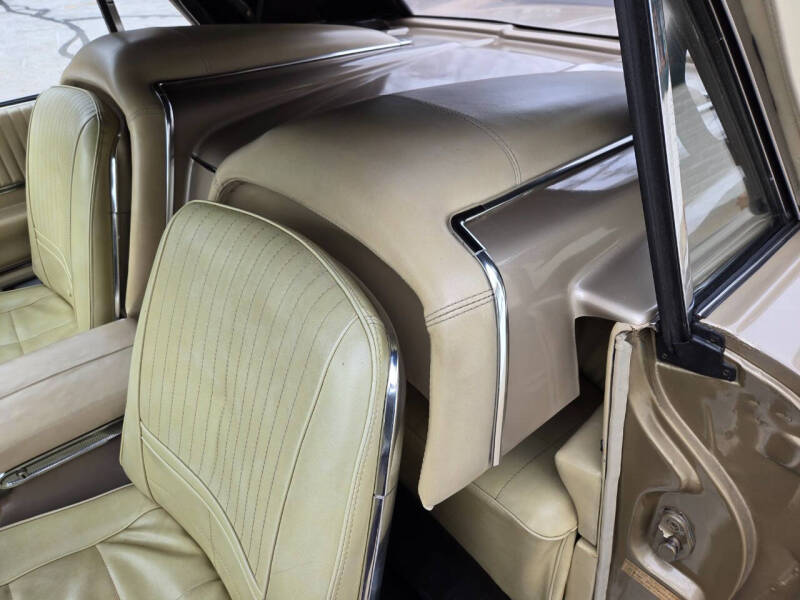 1966 Ford Thunderbird