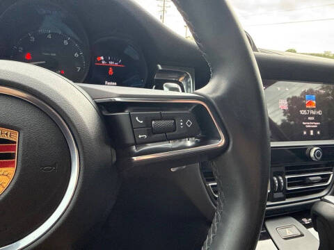 2022 Porsche Macan
