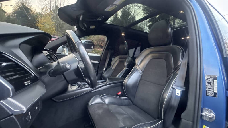 2018 Volvo XC90 T6 R-Design