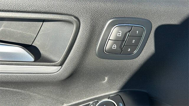 2025 Ford Escape Hybrid Platinum