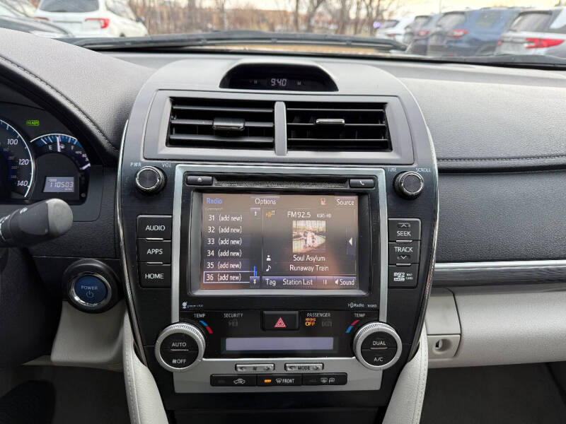 2014 Toyota Camry Hybrid XLE