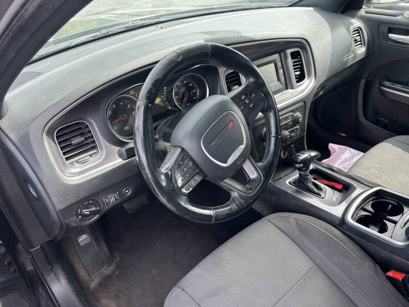 2017 Dodge Charger SE