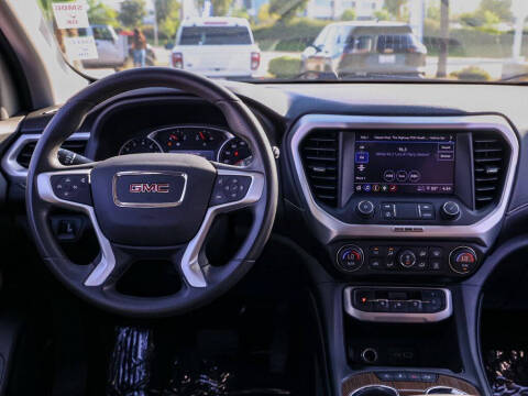 2022 GMC Acadia SLE