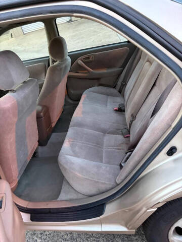 1998 Toyota Camry LE V6